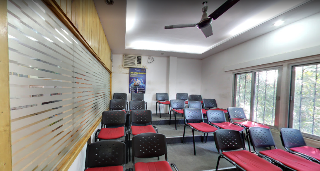 Maya Academy of Advanced Cinematics, Nagpur Classroom