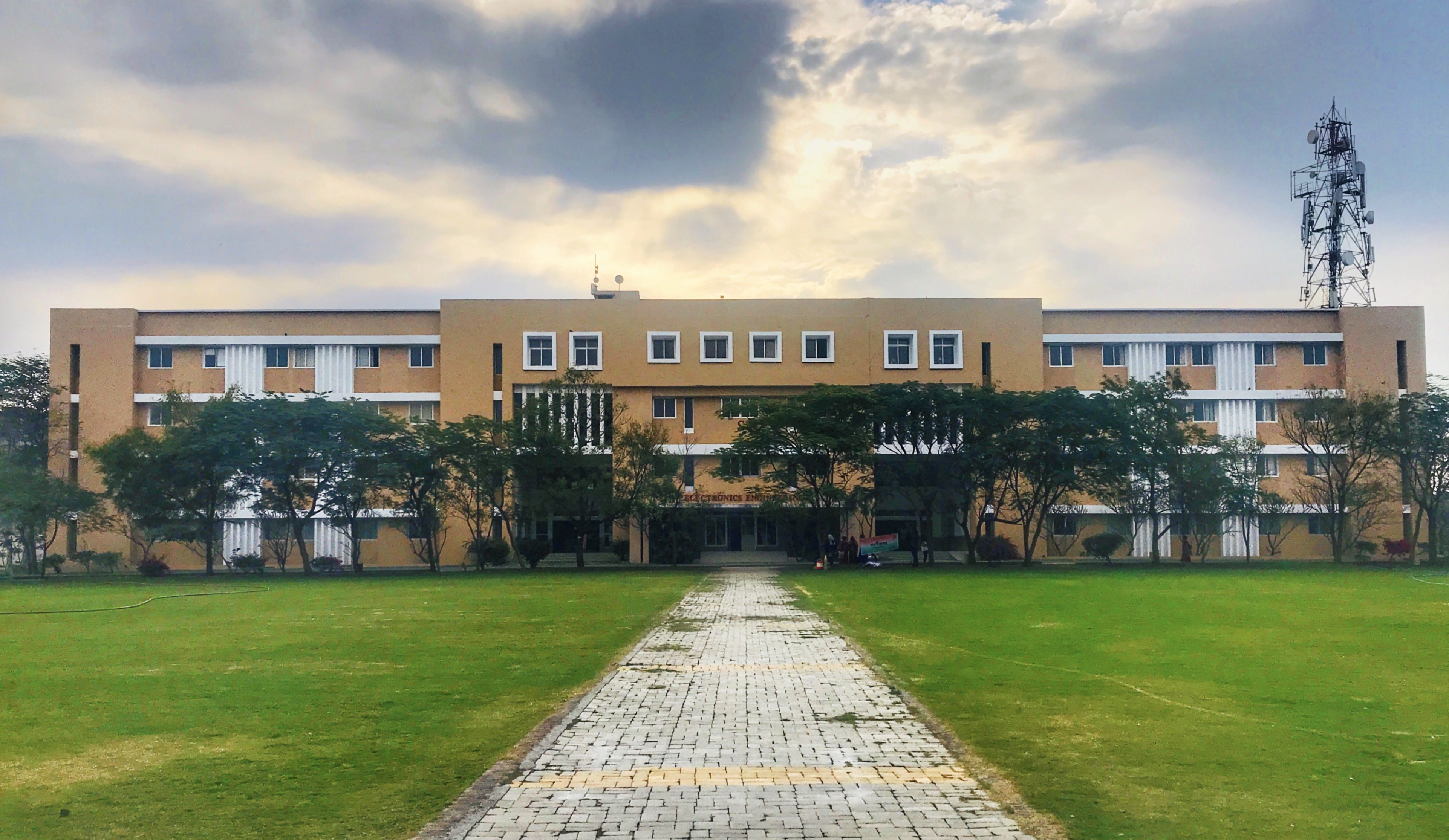 Medicaps University Campus Building(1)