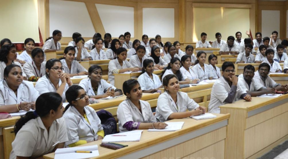 Meenakshi Academy of Higher Education and Research Classroom