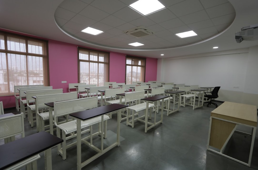 MKSSS's K B Joshi Institute of IT Classroom(2)