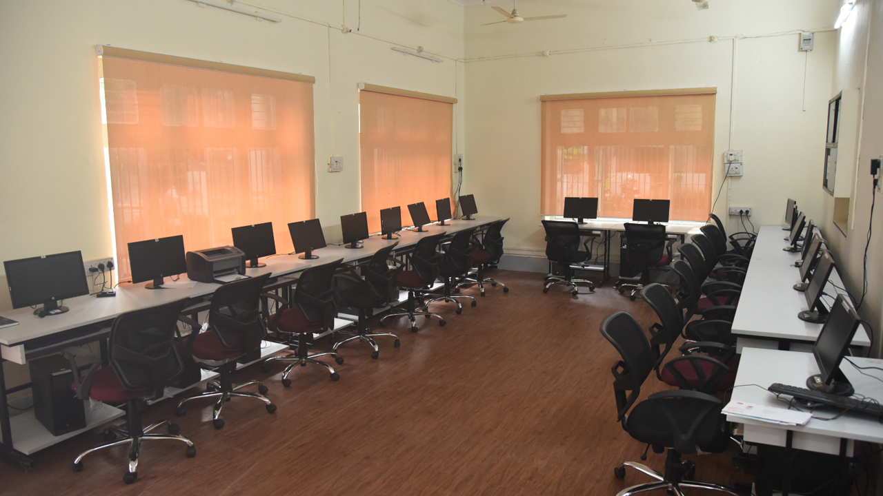 MKSSS School of Fashion Technology, Nagpur Labs(1)
