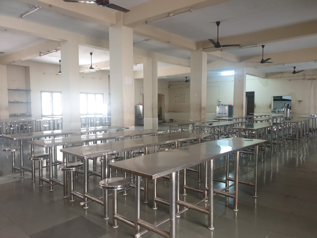 Mohamed Sathak A.J. Academy of Architecture Cafeteria / Mess