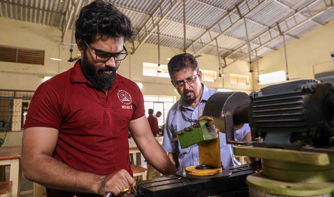 Mohamed Sathak A J College of Engineering Others(1)