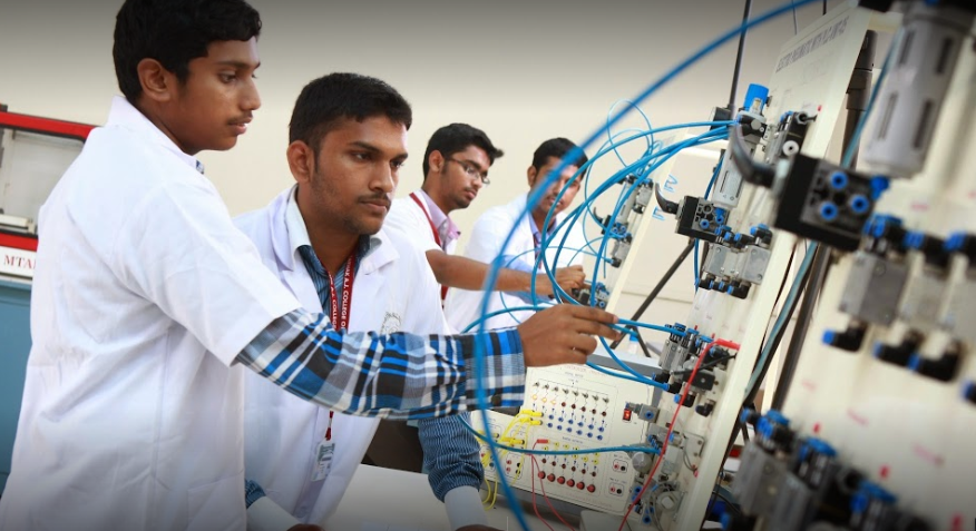 Mohamed Sathak A J College of Engineering Labs(3)