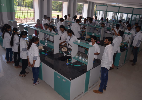 Mula Education Society's Arts, Science and Commerce College Labs(1)