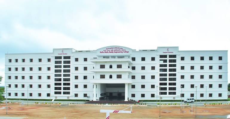 Nalla Malla Reddy Engineering College Campus Building(2)