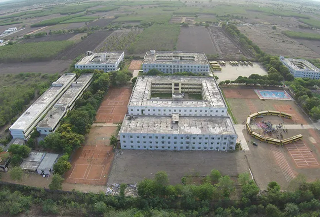 Narasaraopeta Engineering College Campus View(2)