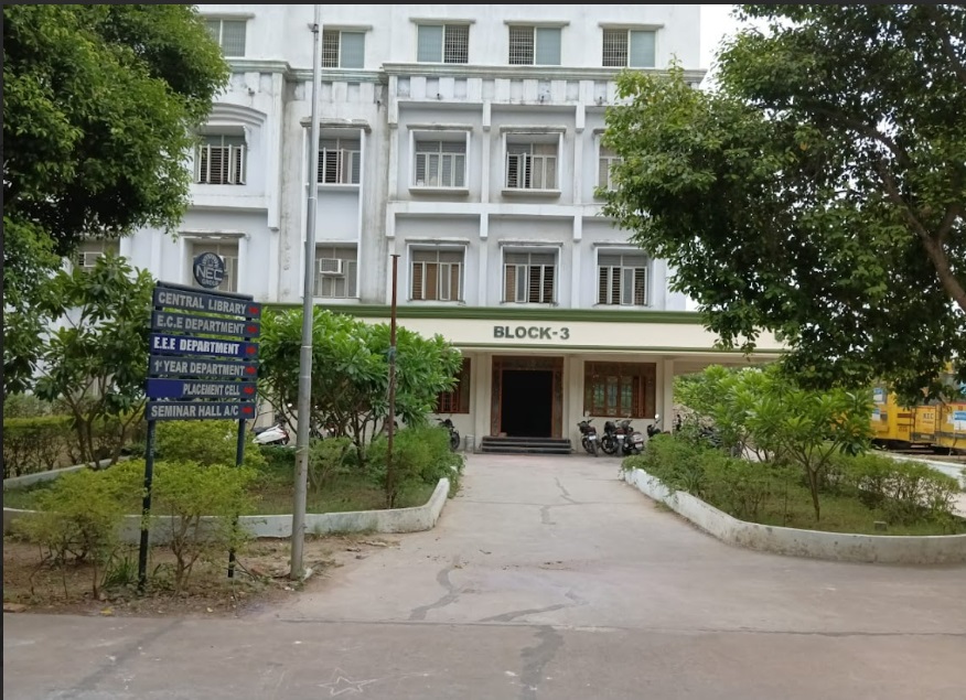 Narasaraopeta Engineering College Academic Block