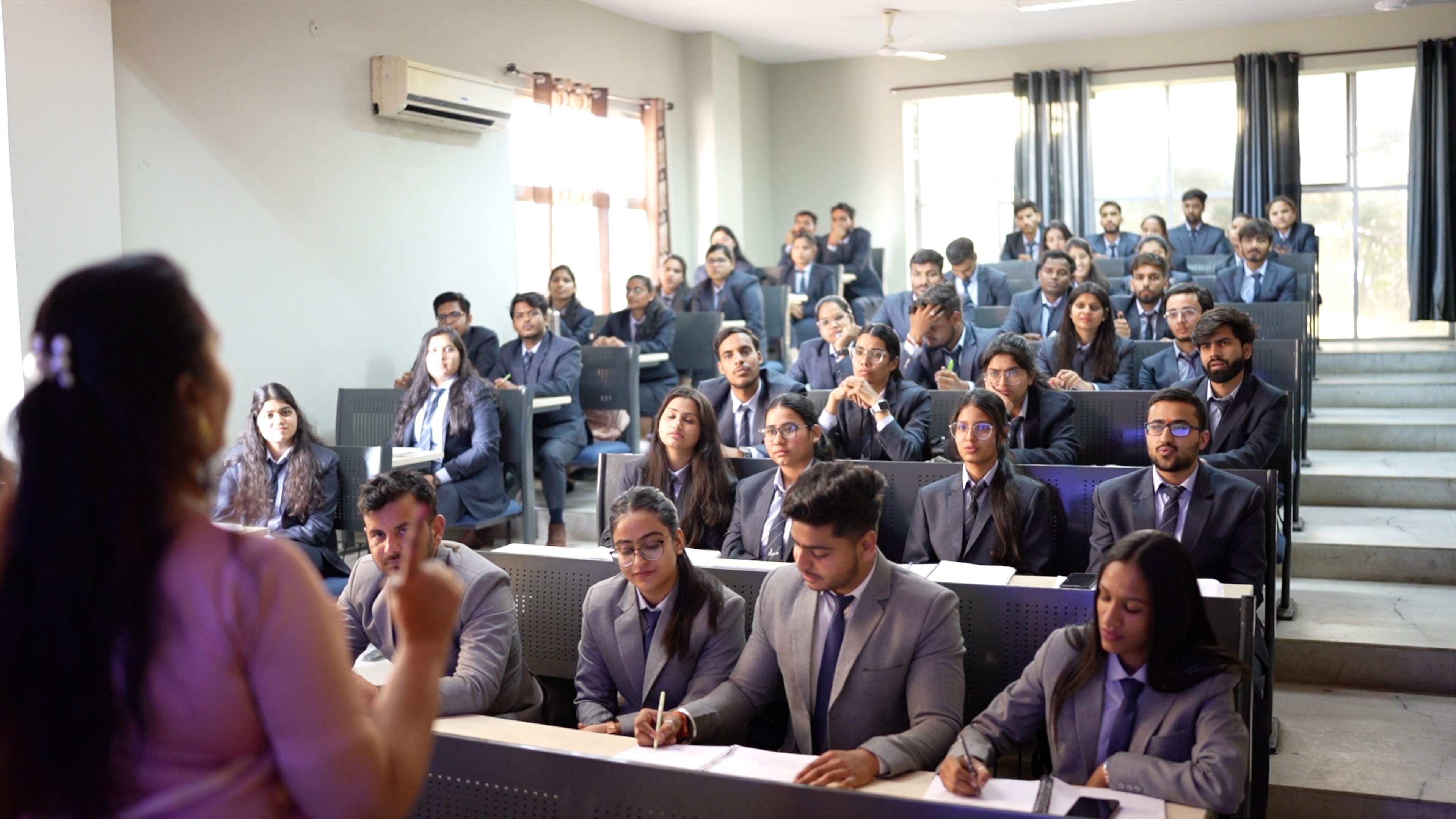 Poddar Business School Classroom(2)