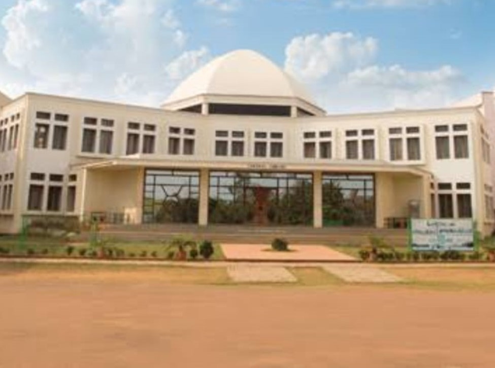 Pragati Engineering College Campus Building(4)