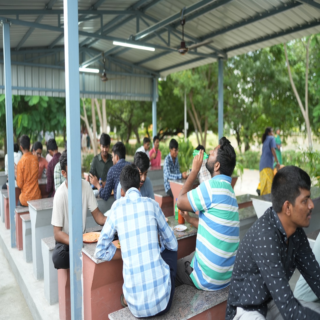 Prathyusha Engineering College Cafeteria / Mess(2)