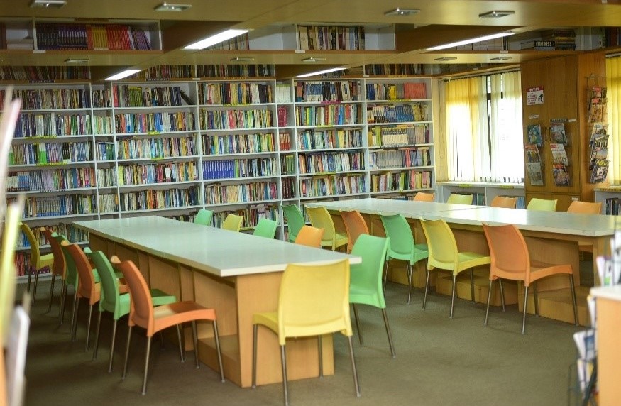 Prin. N.G. Naralkar Institute of Career Development and Research Reading Room