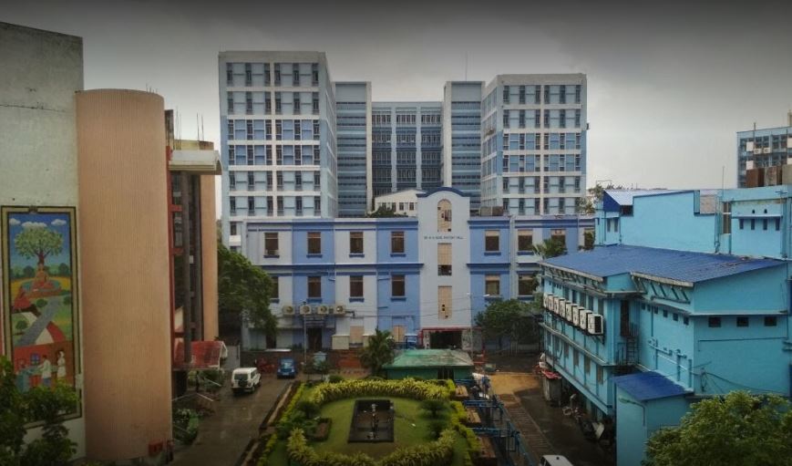 R G Kar Medical College Campus View(1)