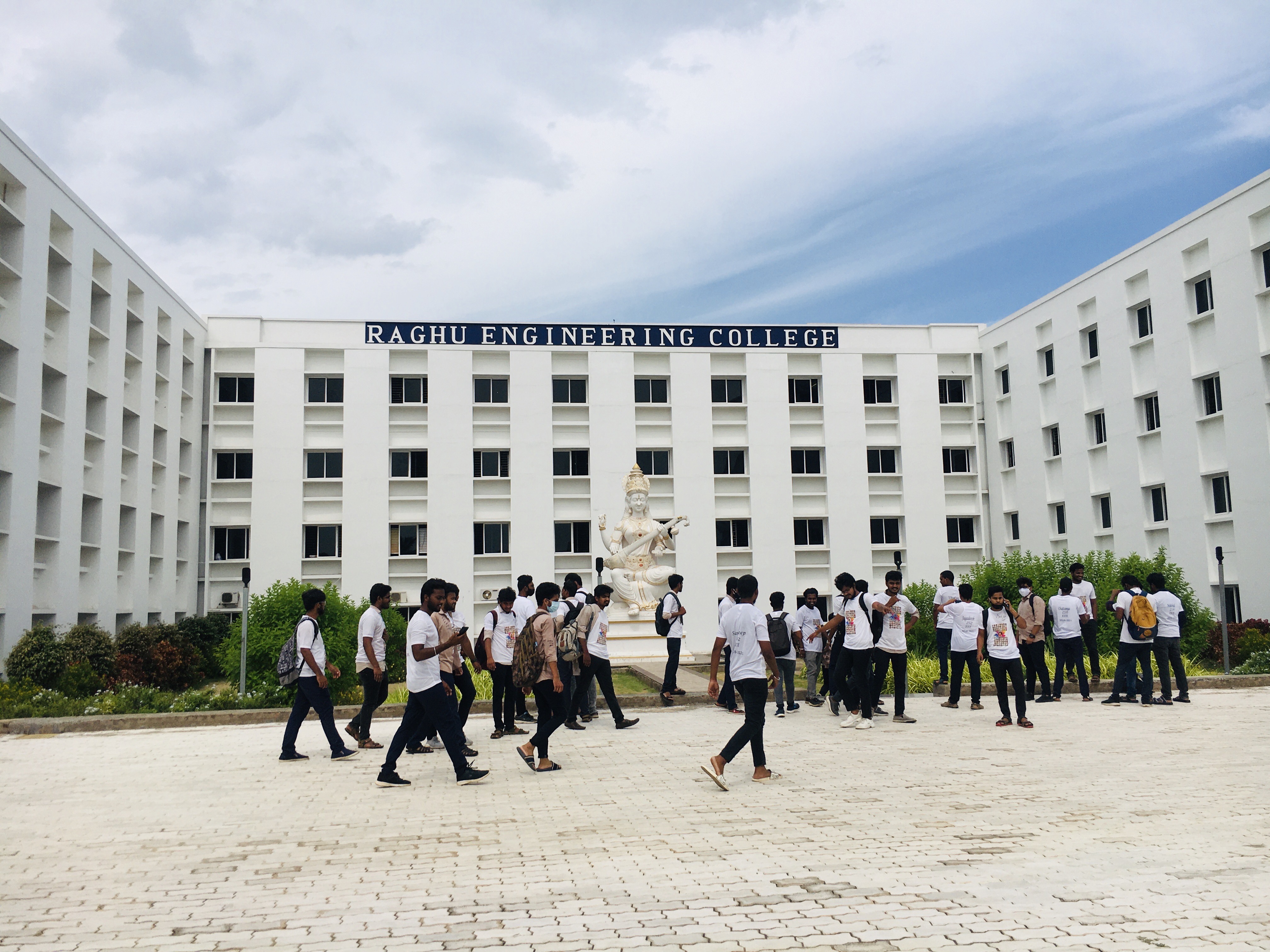 REC Campus Building(3)