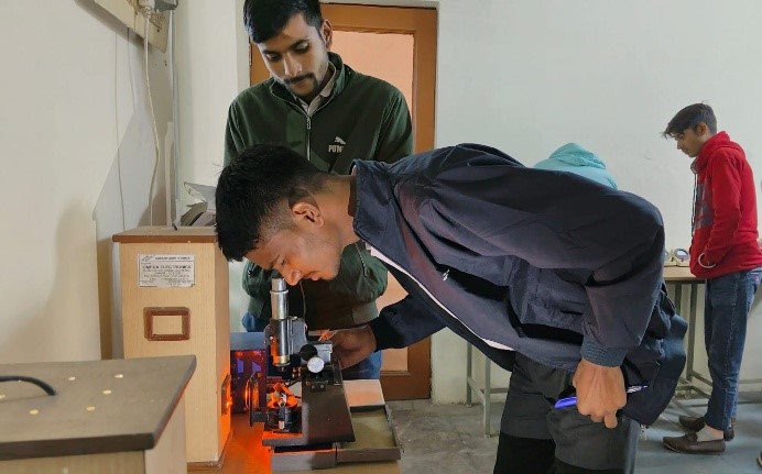 Rajasthan Swayat Shasan P.G. Mahavidyalaya Labs(3)