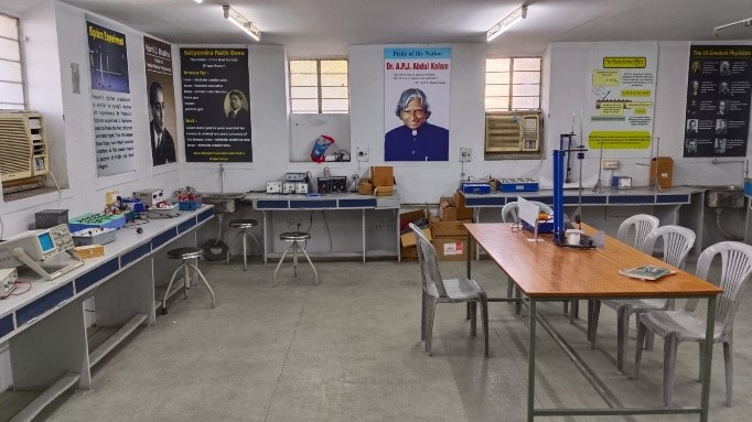 Rajasthan Swayat Shasan P.G. Mahavidyalaya Labs(4)