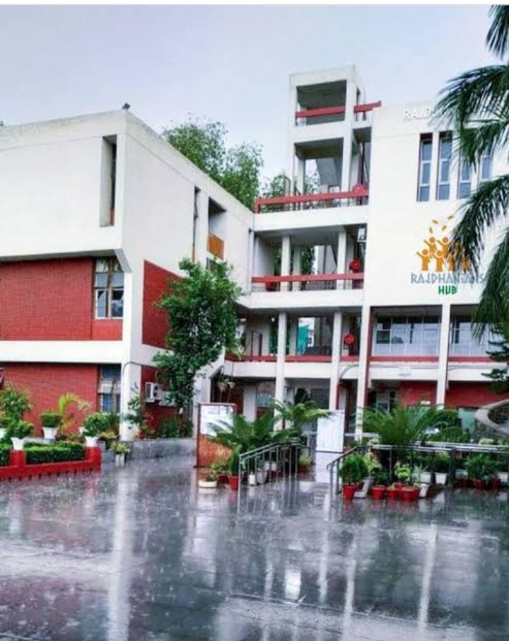 Rajdhani College Campus Building(2)