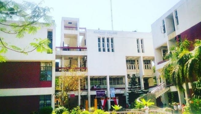 Rajdhani College Campus Building(3)
