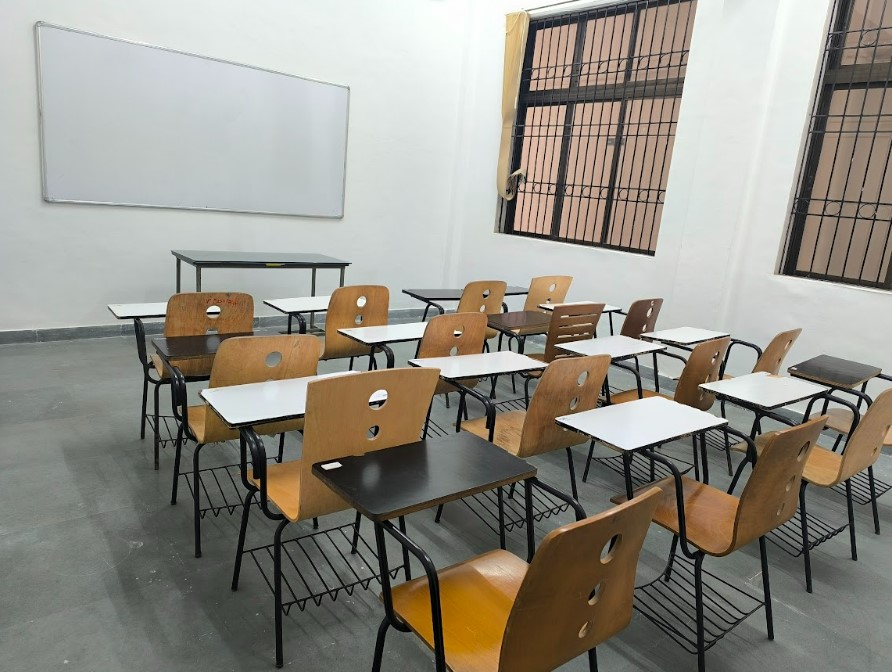 Rajeev Gandhi College of Management Studies Classroom