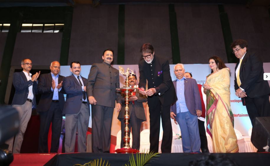 Ramesh Sippy Academy Celebrity Visit(1)