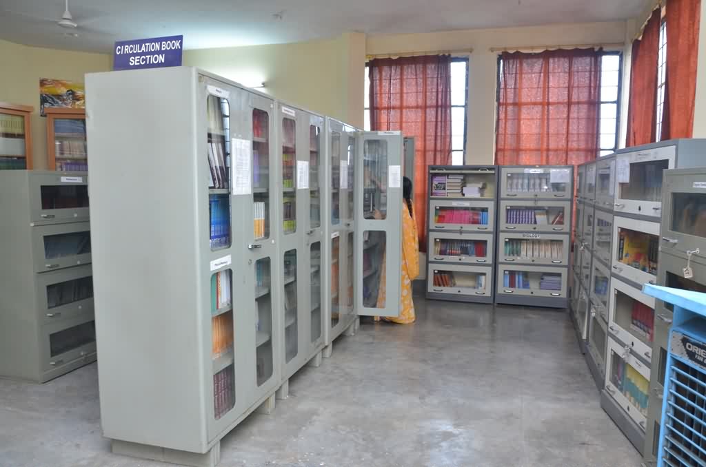 Ravi Shankar College of Pharmacy Library