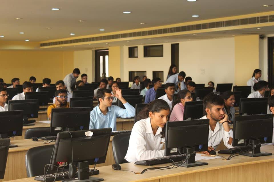 Rawal Institute of Engineering and Technology (RIET Faridabad) Labs