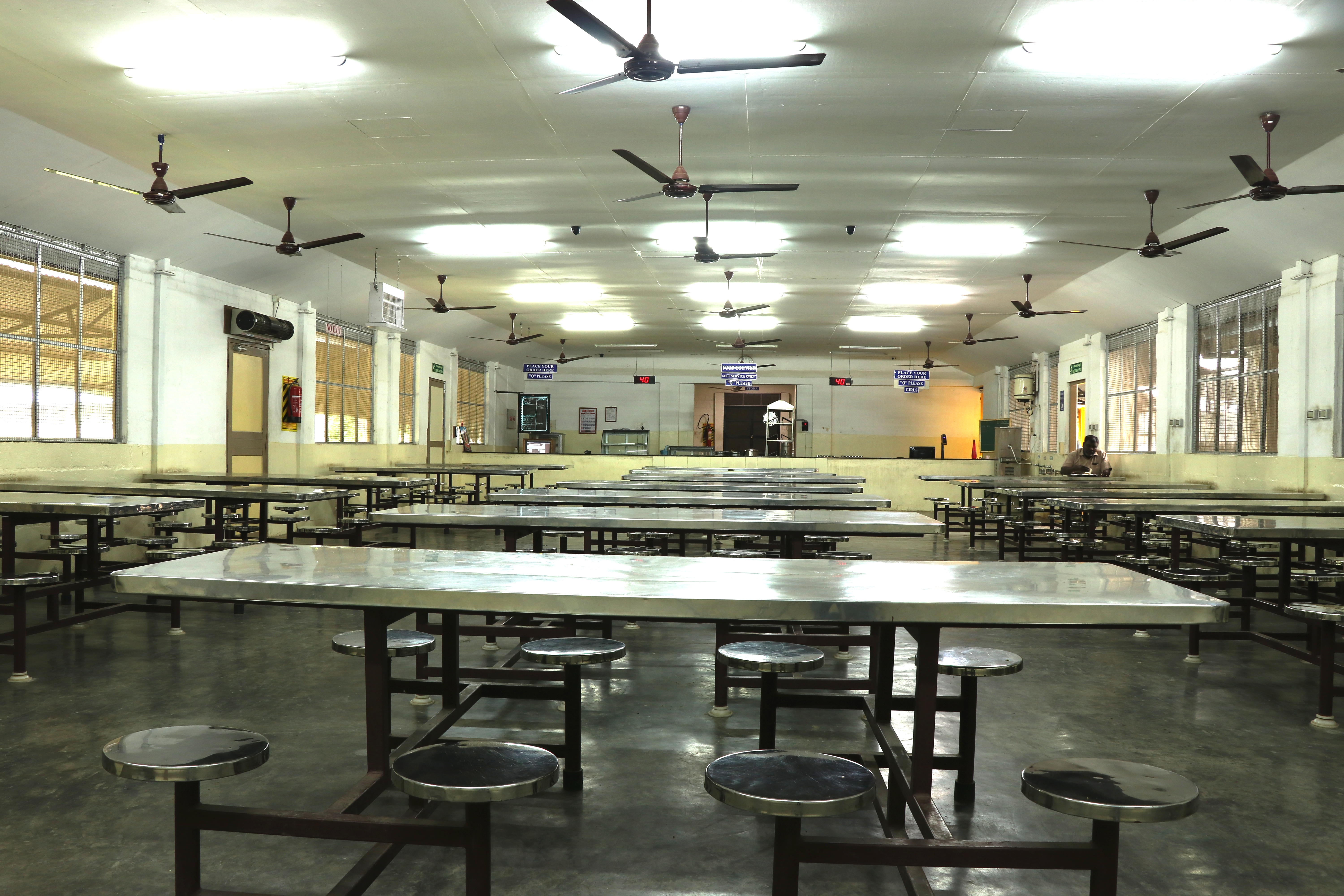 RL Institute of Management Studies Cafeteria / Mess(3)