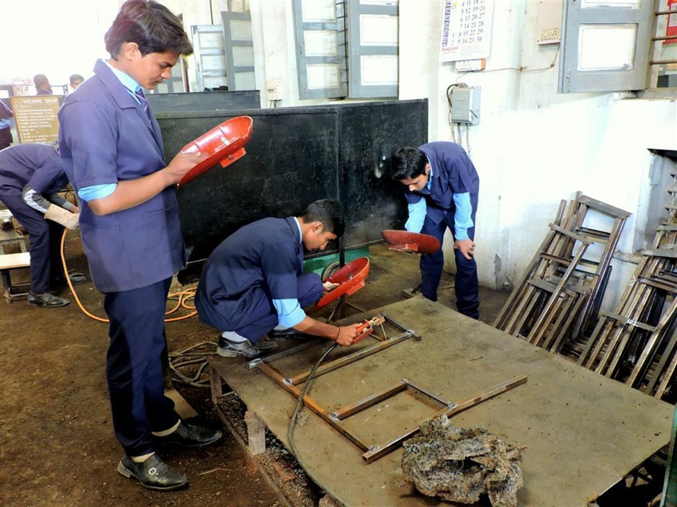 Sanjivani K.B.P. Polytechnic Others(2)