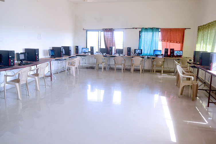 Saraswati Institute of Pharmacy Labs