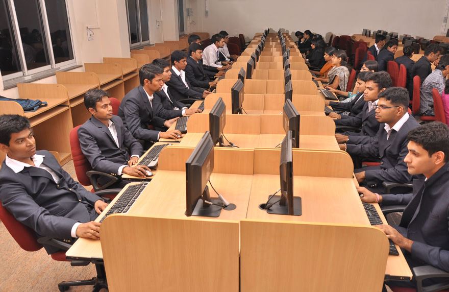 Sardar Vallabhbhai Patel College Labs