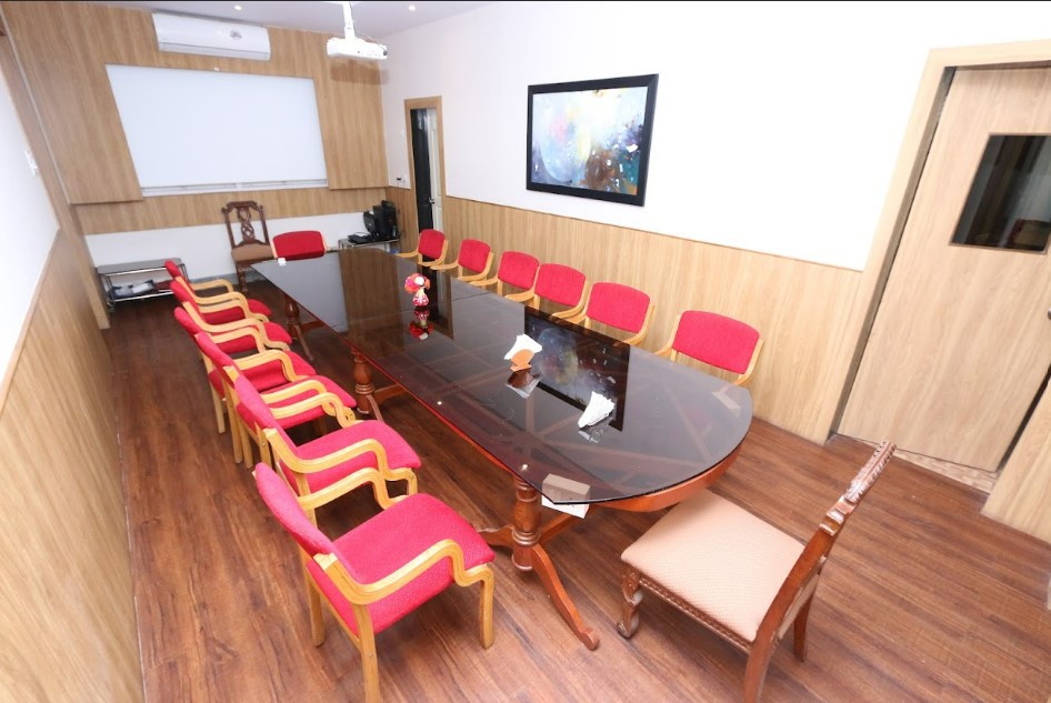 Satish Pradhan Dnyansadhana College Conference Room(2)