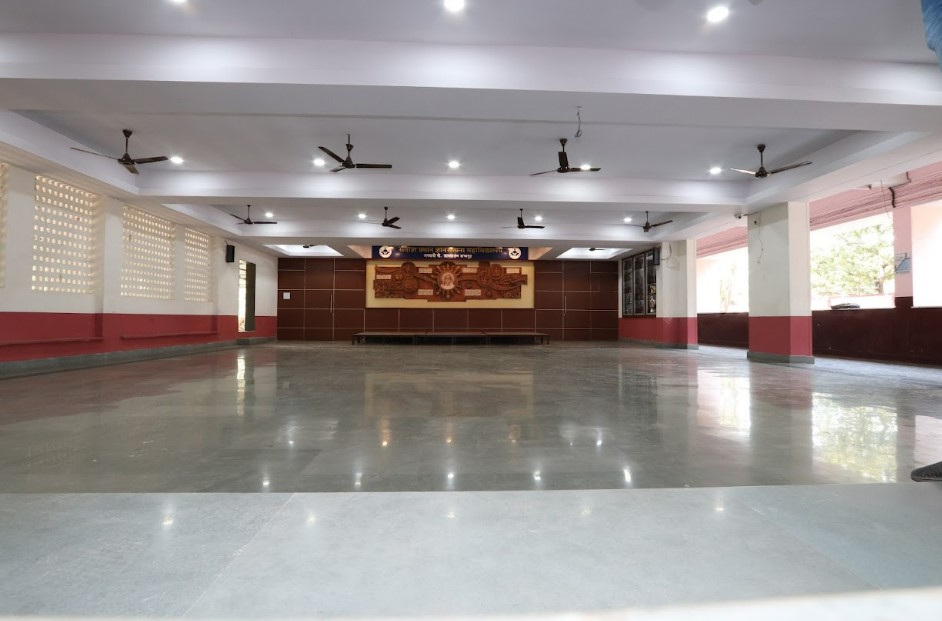 Satish Pradhan Dnyansadhana College Auditorium