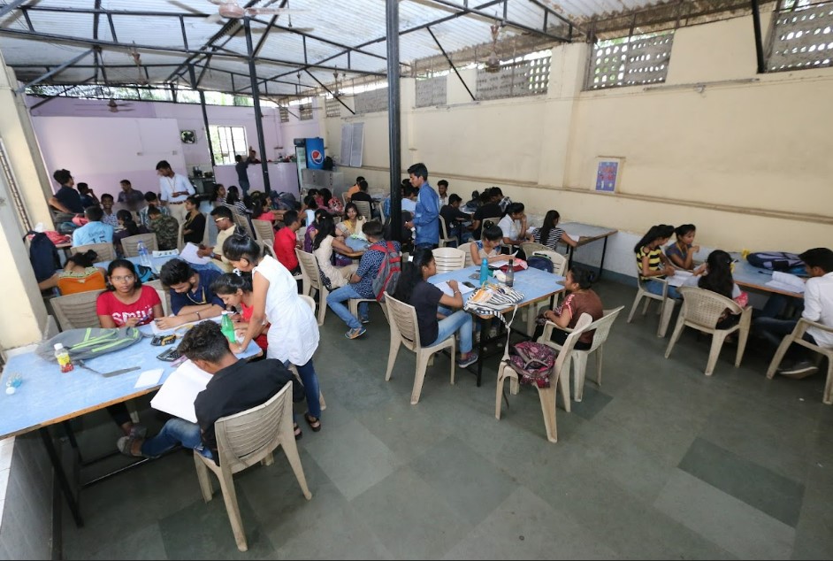 Satish Pradhan Dnyansadhana College Cafeteria / Mess
