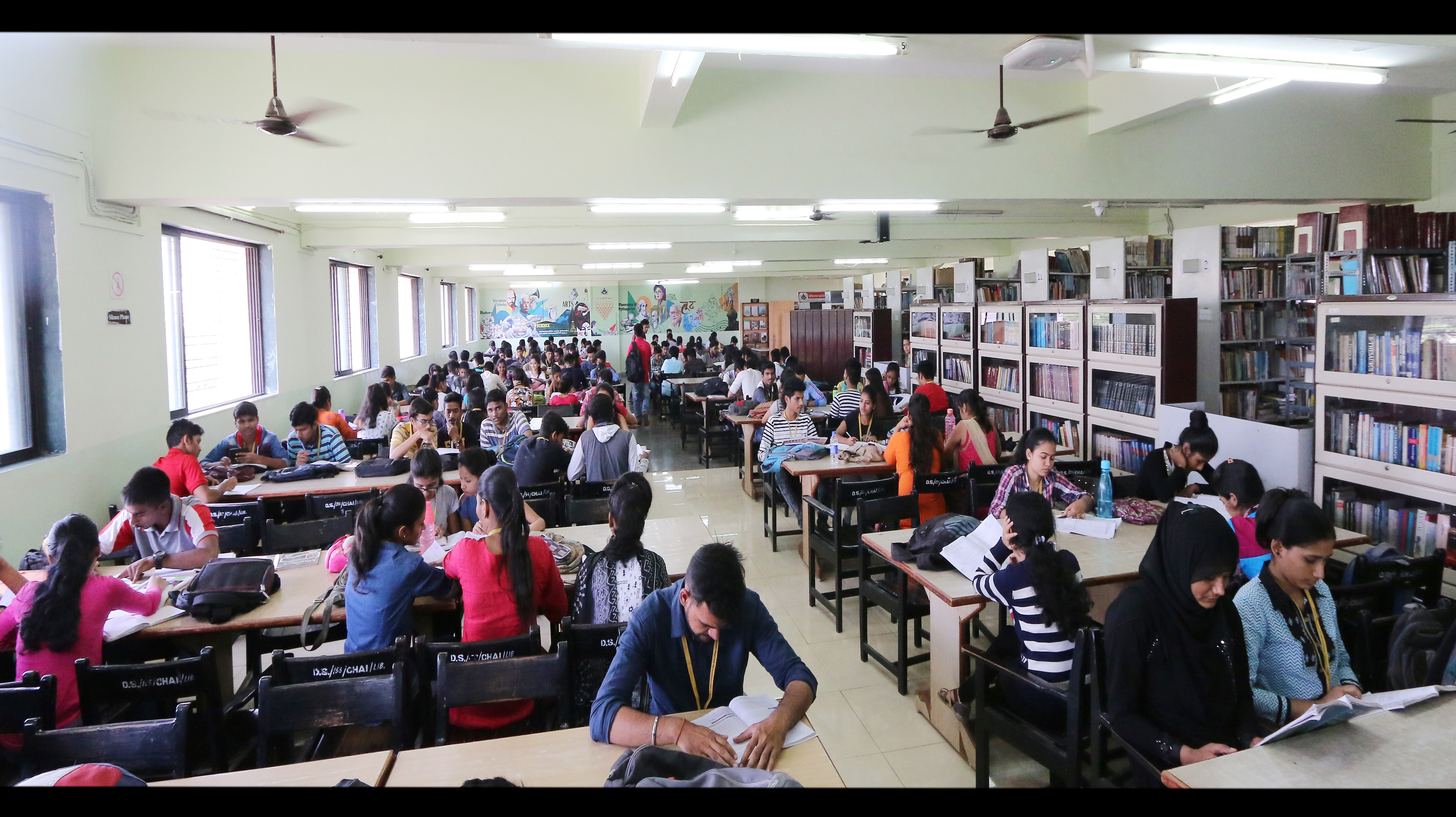 Satish Pradhan Dnyansadhana College Library