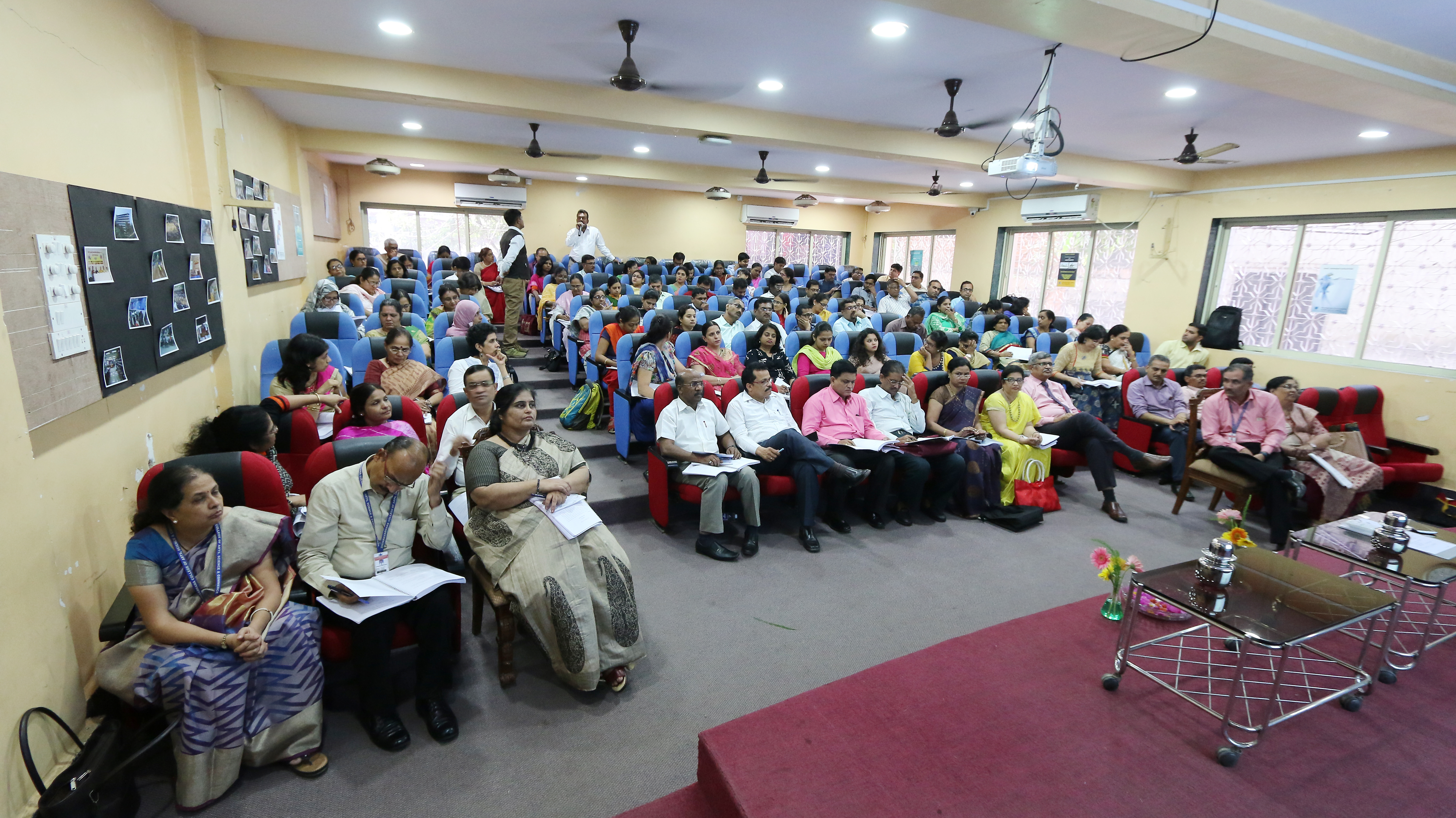 Satish Pradhan Dnyansadhana College Seminar hall