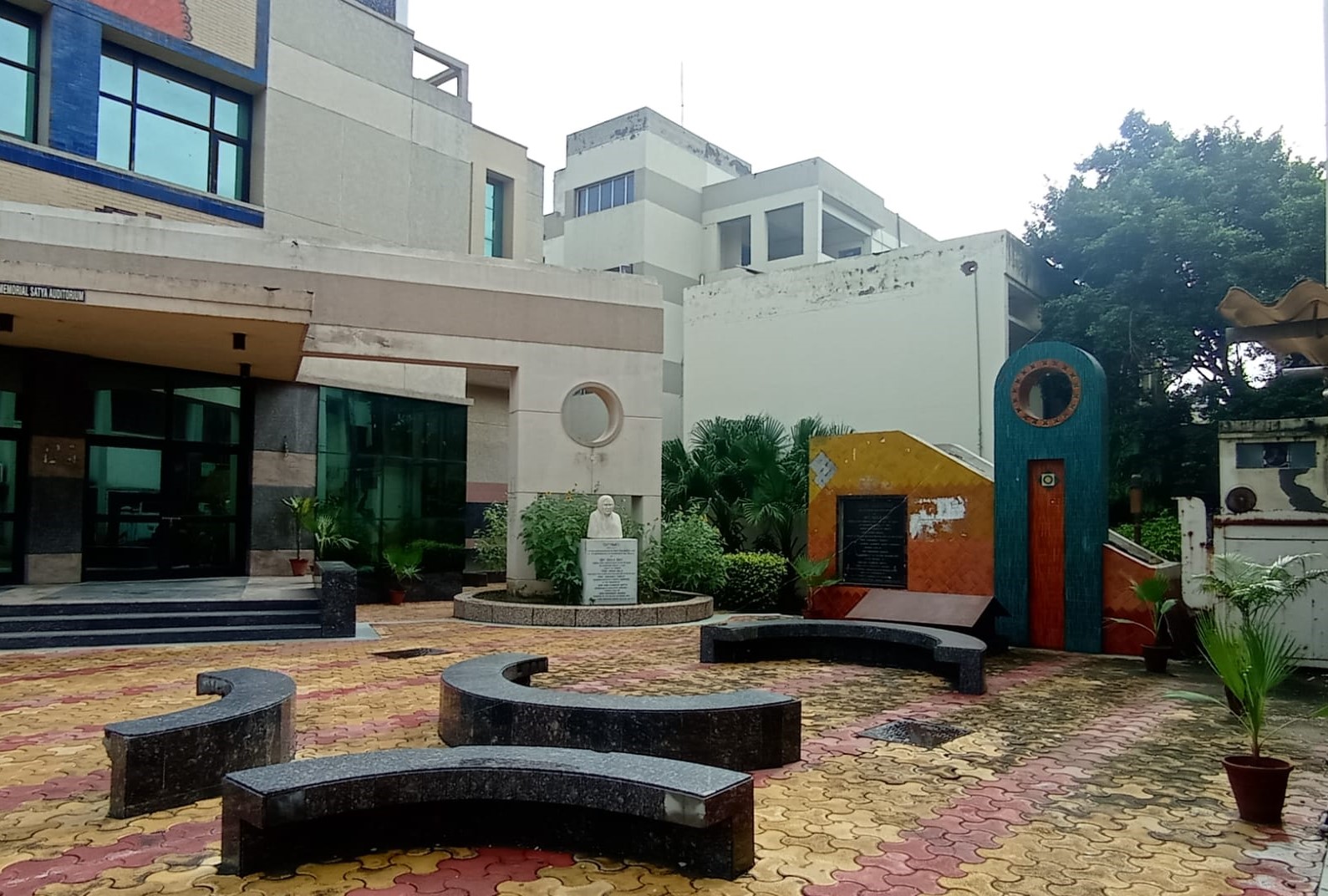 Satyawati College Campus View(1)