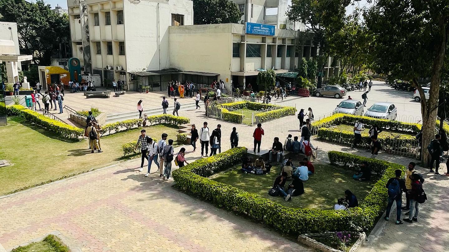 Satyawati College Campus View(2)