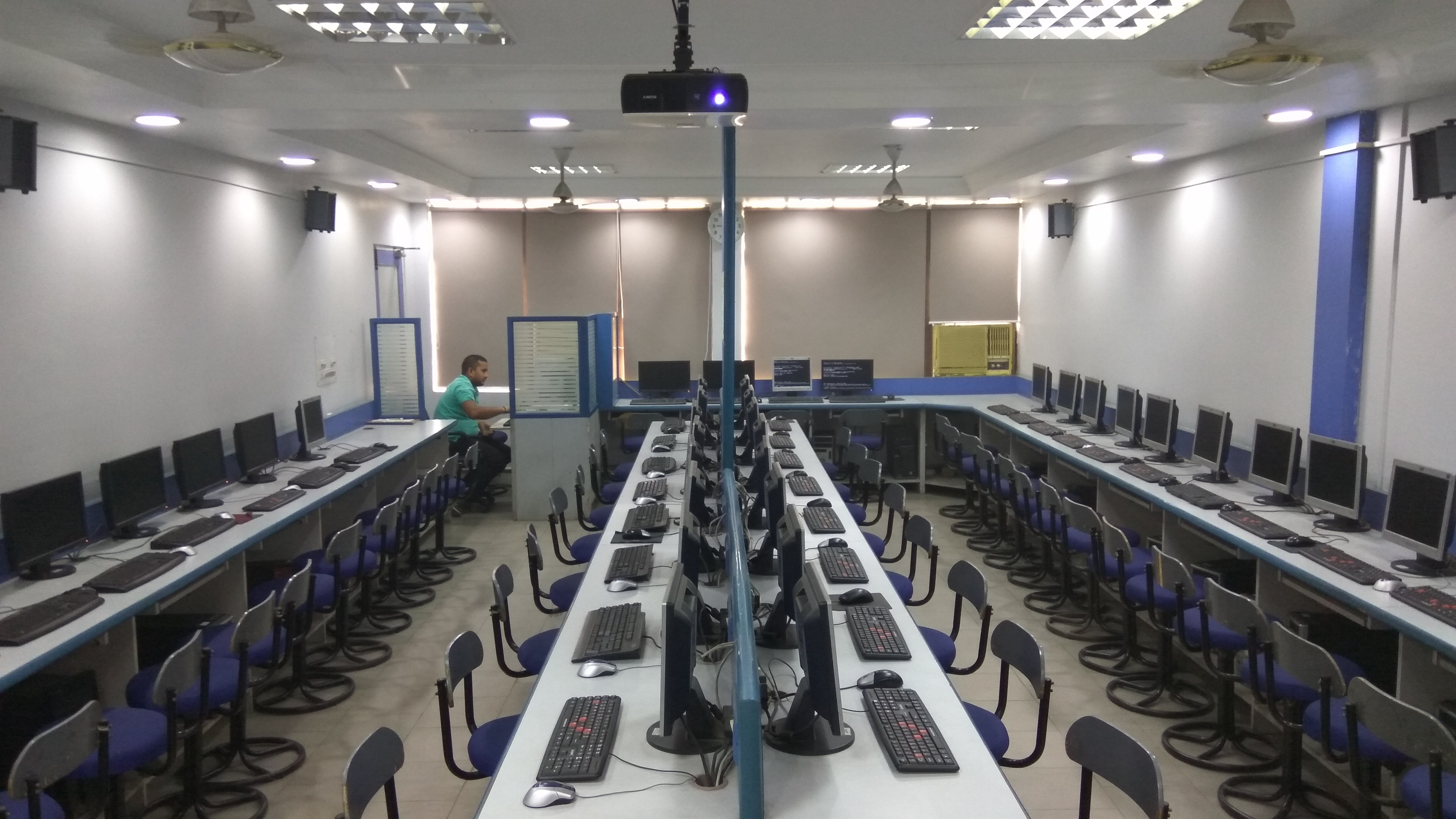 Satyawati College Labs