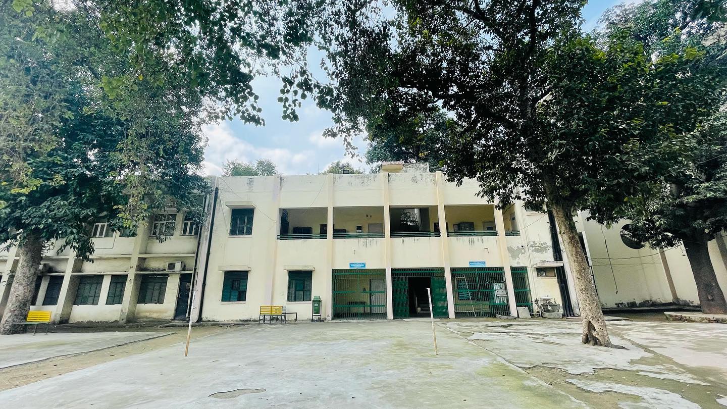 Satyawati College Campus Building(3)