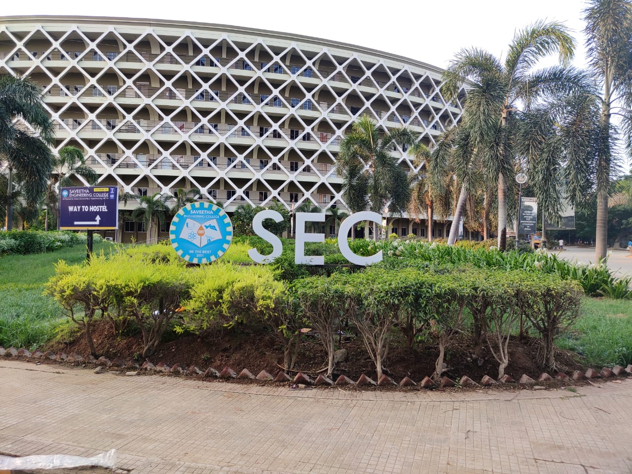 Saveetha Engineering College Campus Building(1)