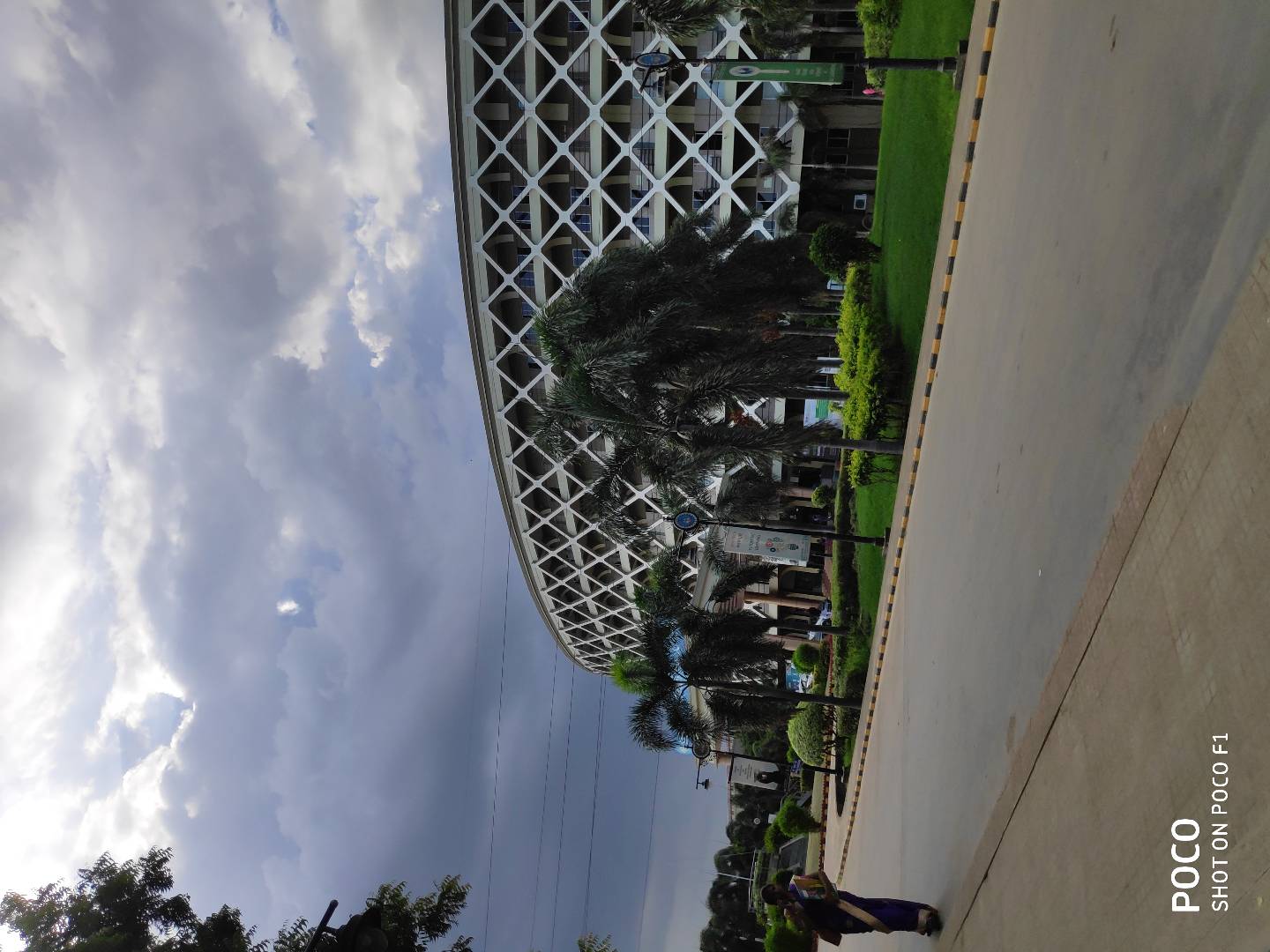 Saveetha Engineering College Campus View(1)