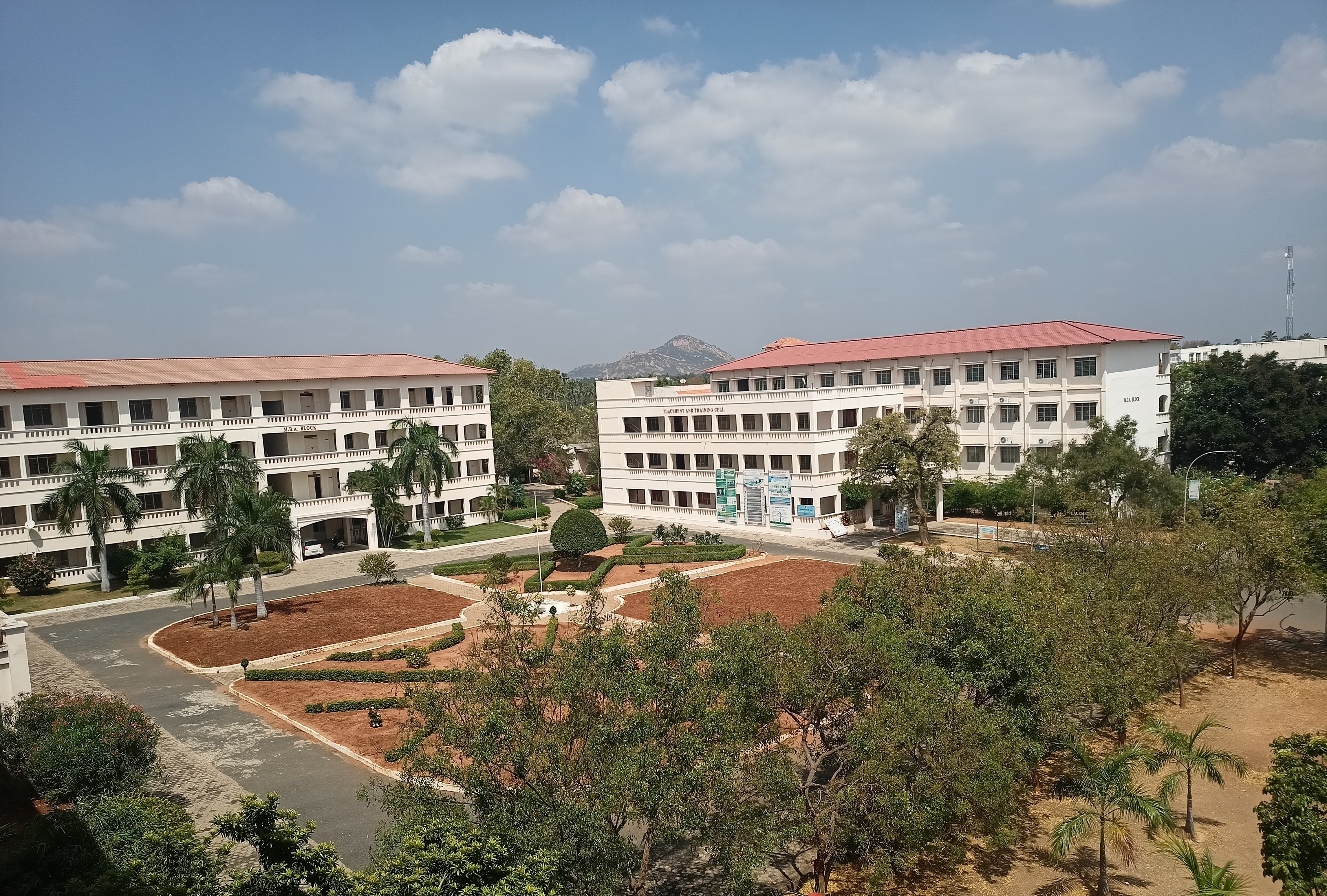 Sengunthar Engineering College Campus Building(2)