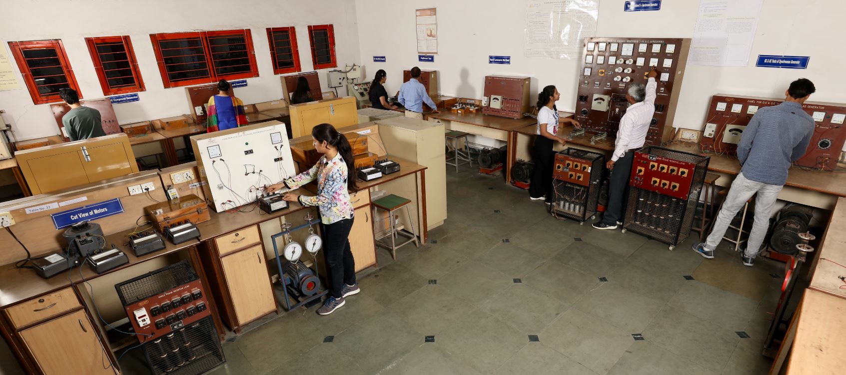 Sharda University Labs(5)
