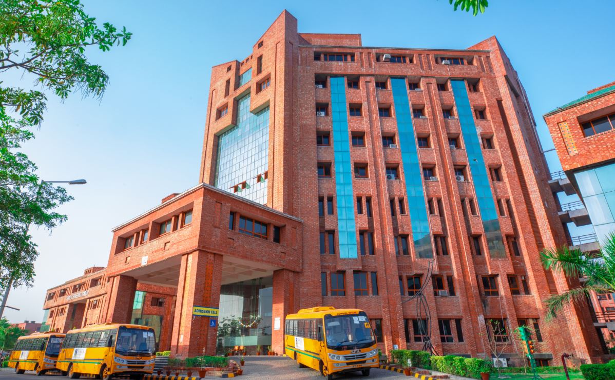 Sharda University Campus Building(5)