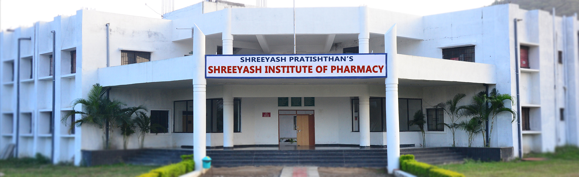 Shreeyash Institute of Pharmacy Campus Building