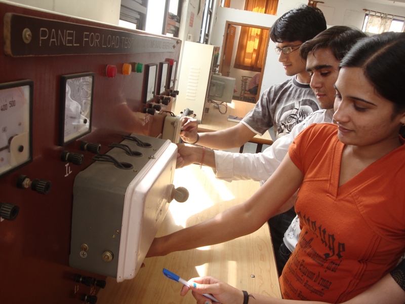 Shri Balwant Institute of Technology Labs(1)