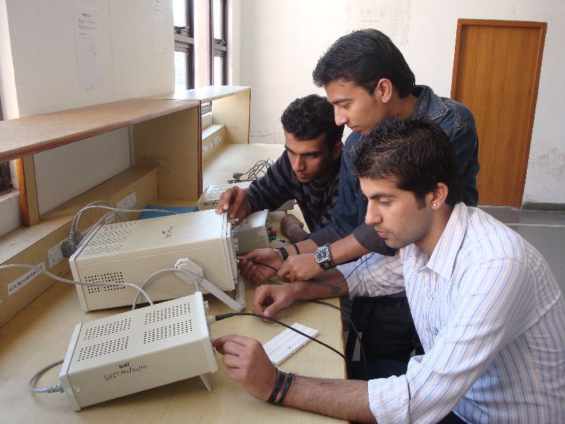 Shri Balwant Institute of Technology Labs(6)