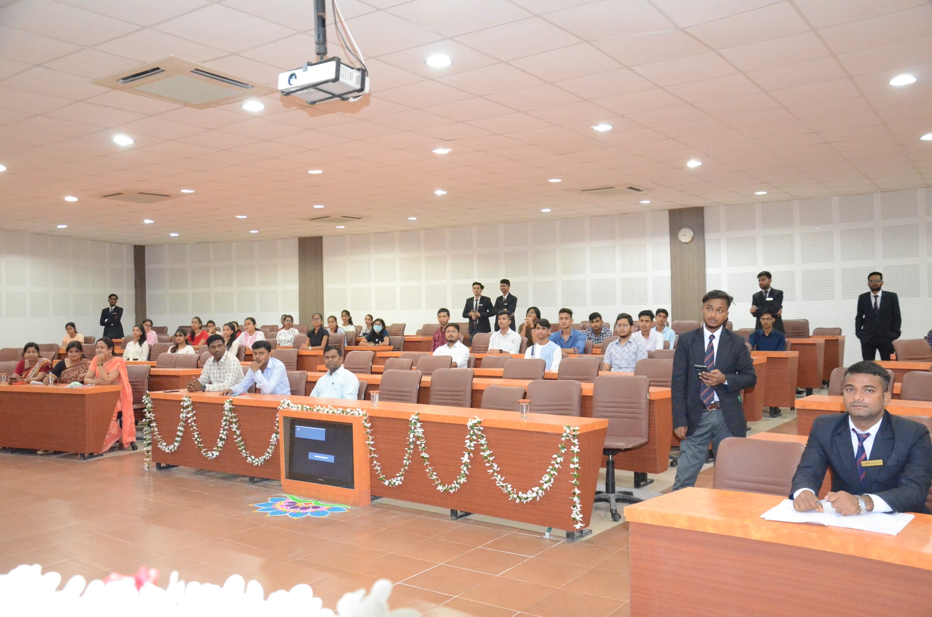 Shri Ram Murti Smarak International Business School Classroom(2)