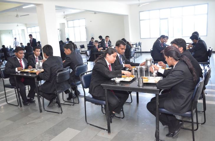 Shri Ram Murti Smarak International Business School Cafeteria / Mess