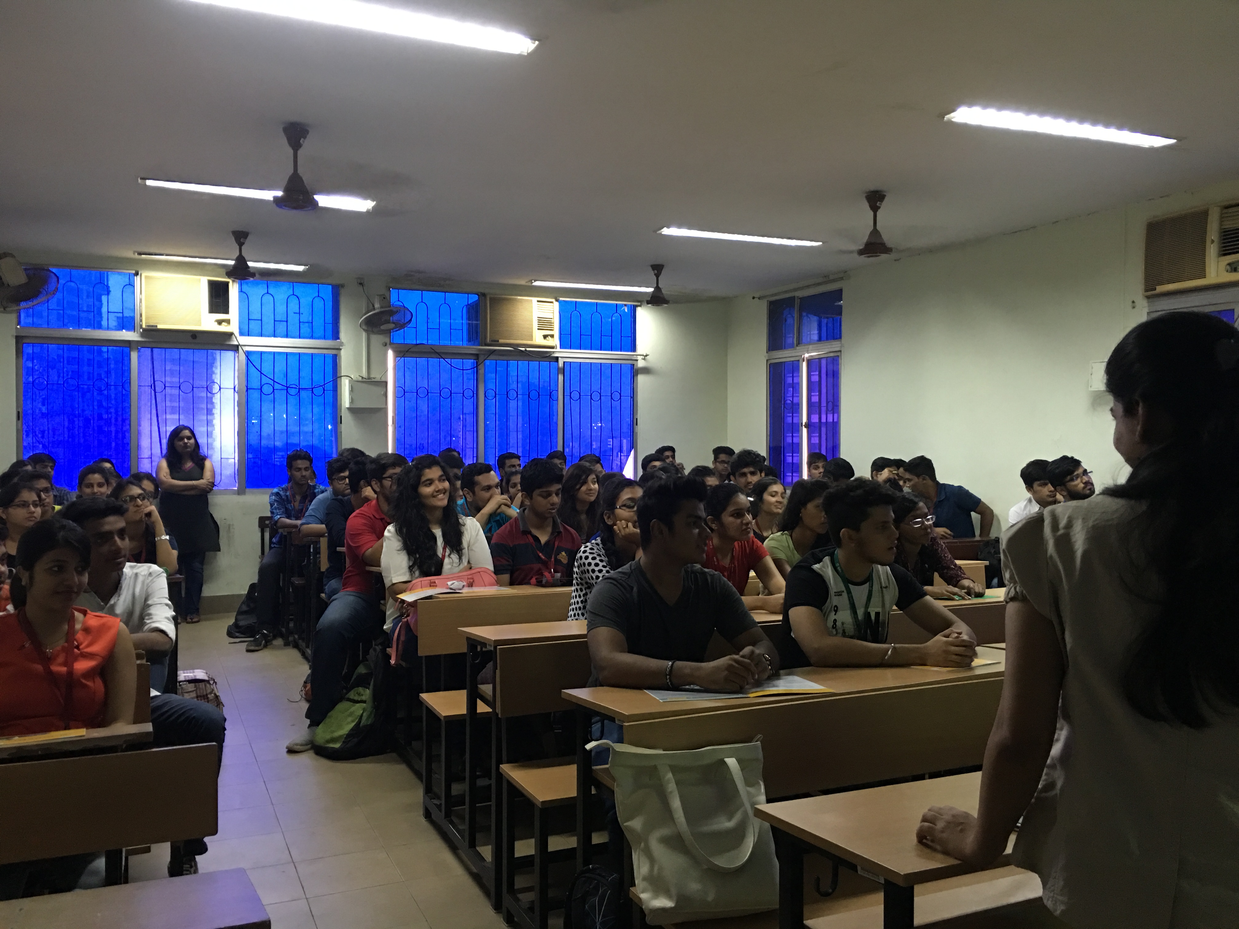 SIES College of Commerce and Economics Classroom